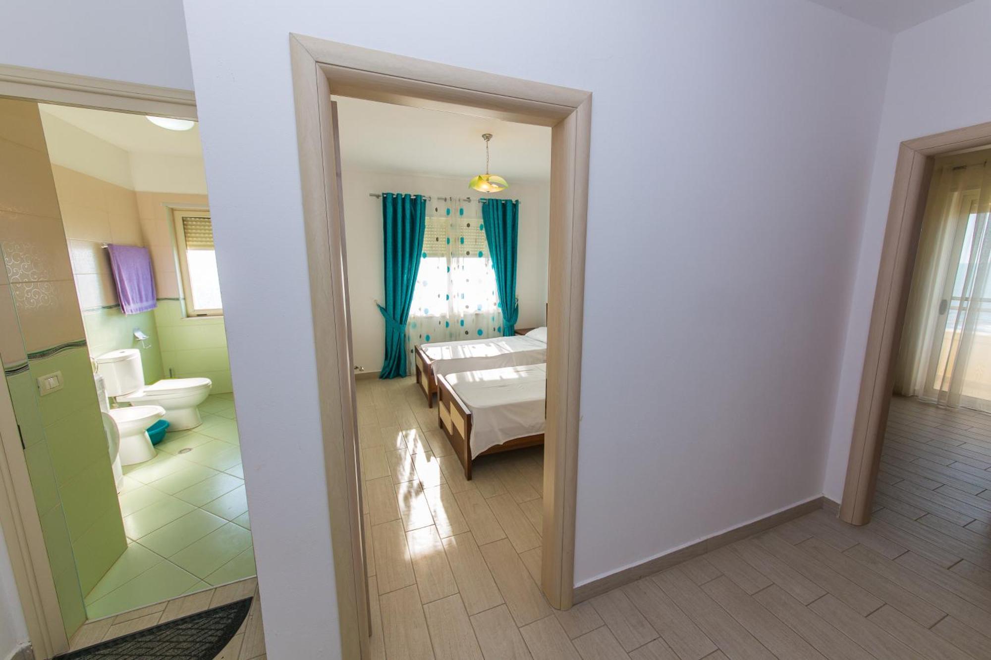 Apartments Qerret Golem  Zimmer foto